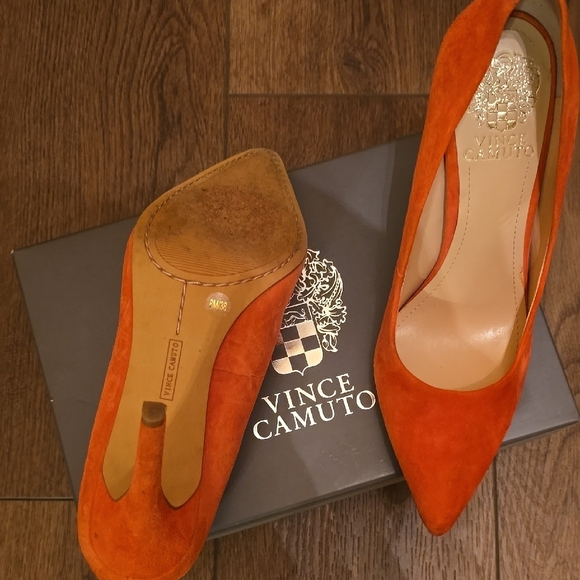 Vince Camuto Women's Orange Heels - Picture 2 of 3
